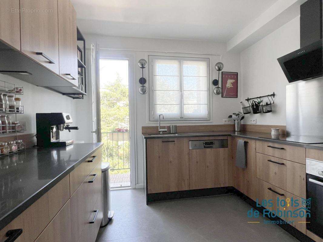 Appartement à LE PLESSIS-ROBINSON