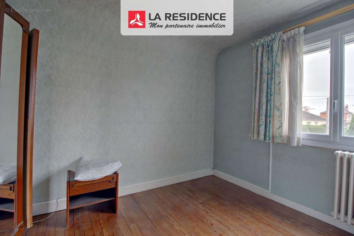 Maison à SAINT-ETIENNE-DU-ROUVRAY