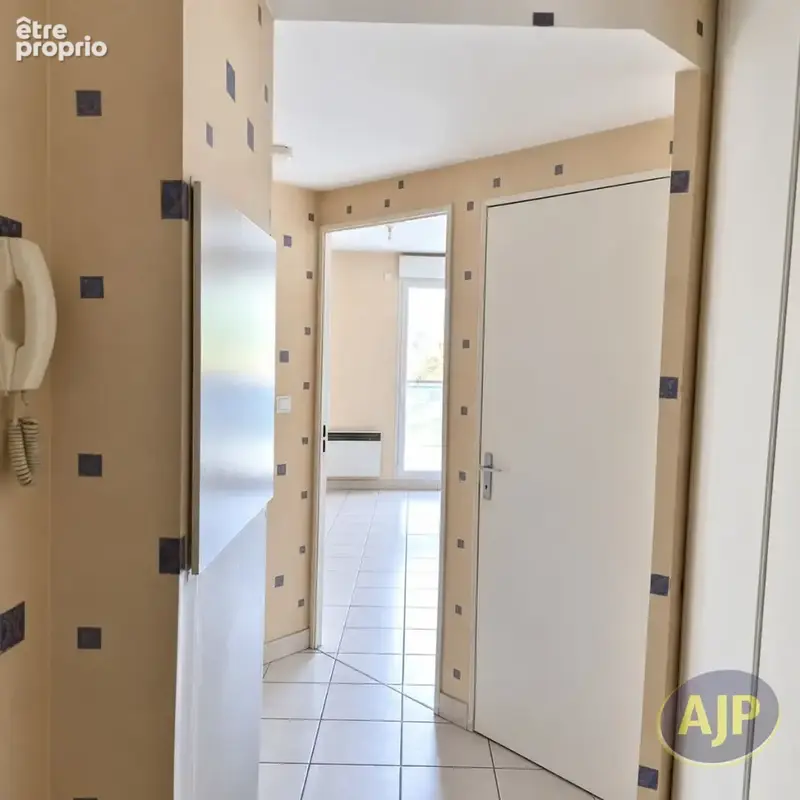 Nantes saint-félix t2 de 45 m² à rafraîchir beau potentiel - photo 5