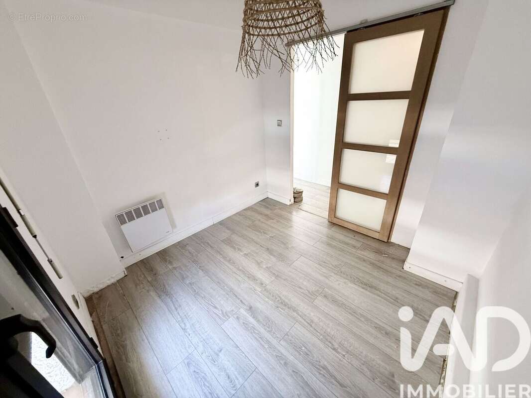 Photo 4 - Appartement à ROQUEFORT-LA-BEDOULE