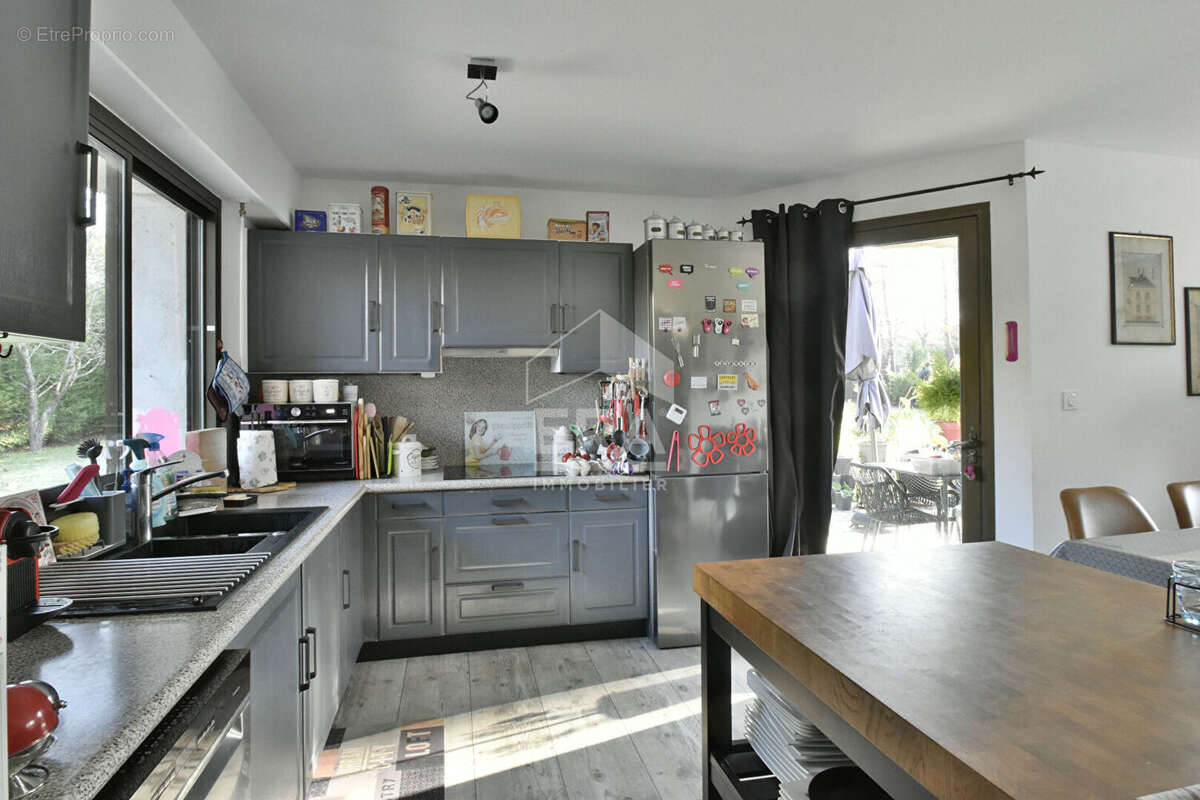 Maison à SAINT-REMY-L'HONORE