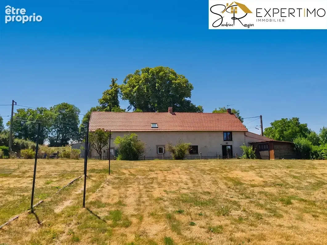 Maison de 110 m2 sur terrain de 2021 m2 63700 LA CROUZILLE - photo 2