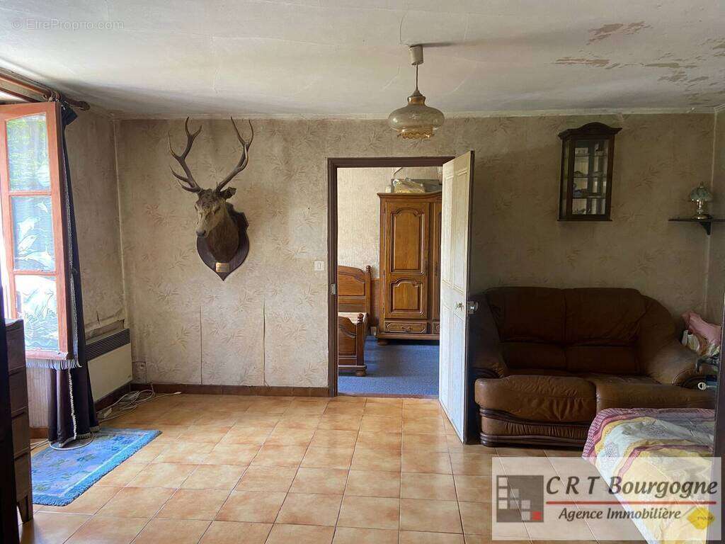 Maison à TOUCY