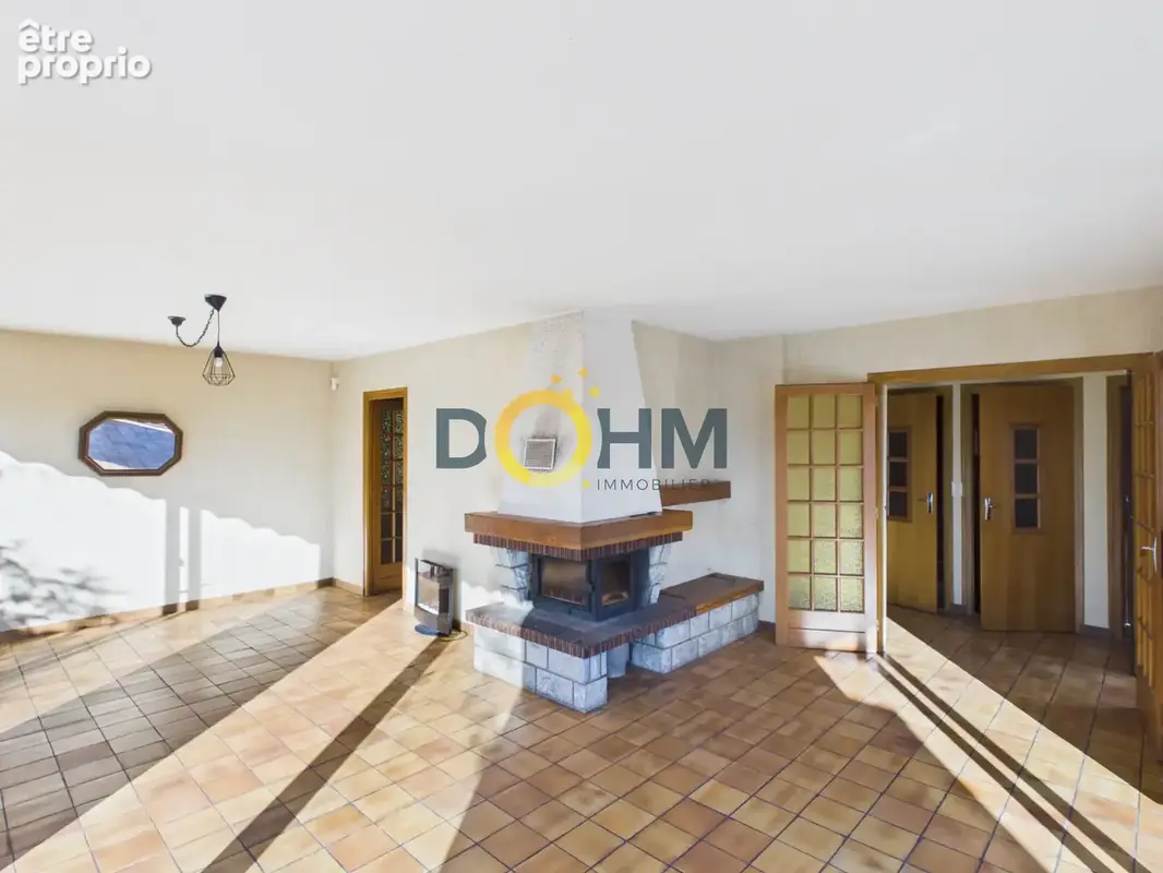 Maison familiale lumineuse de 183 m2  sur terrain de 786 m2 a saint jean d'arvey - photo 5