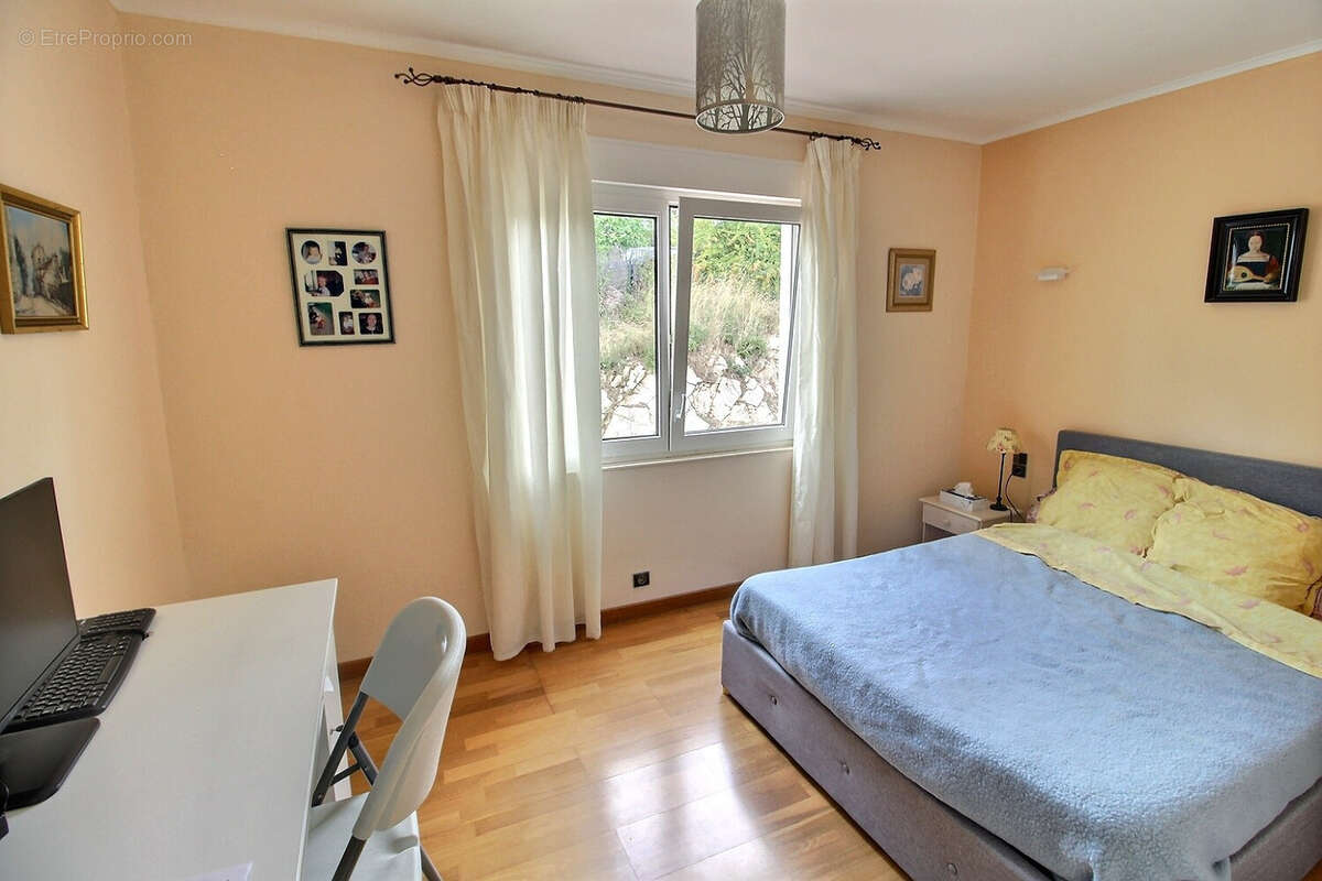 Maison à COMBAILLAUX