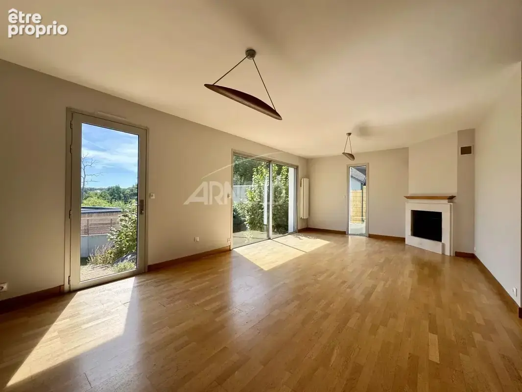 Orvault Bourg - Maison 5 chambres, jardin et vue dégagée - photo 5