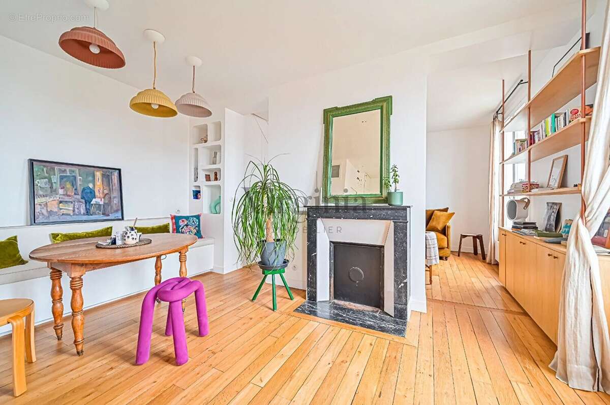 Appartement à CHARENTON-LE-PONT