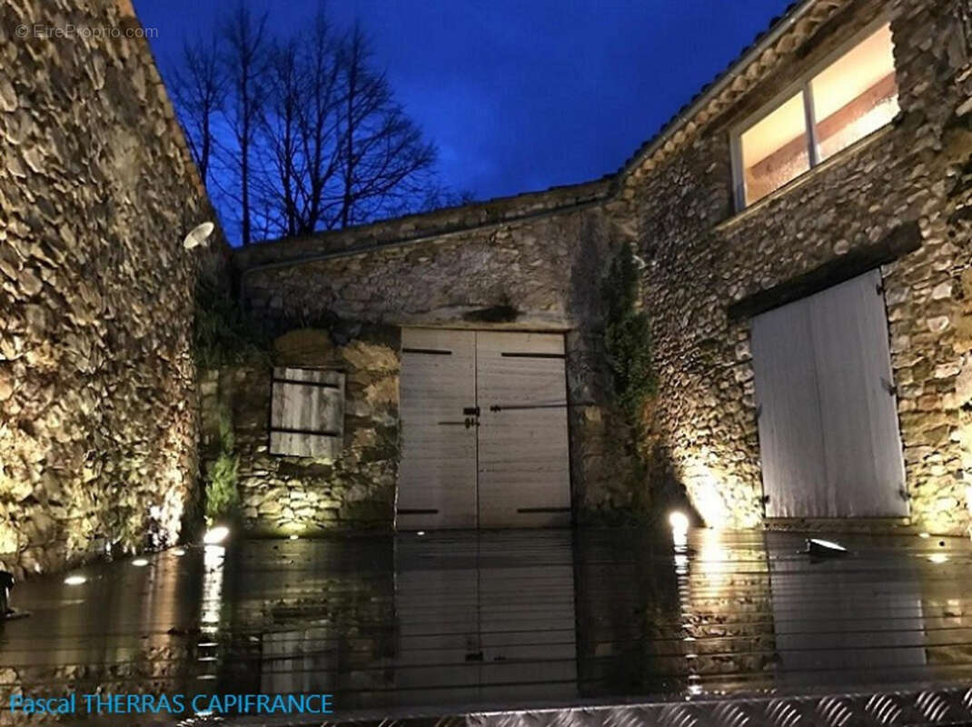 EXCLUSIVITÉ - à vendre ancienne bergerie restaurée- charme et sérénité au pied du Mont Ventoux - photo 3