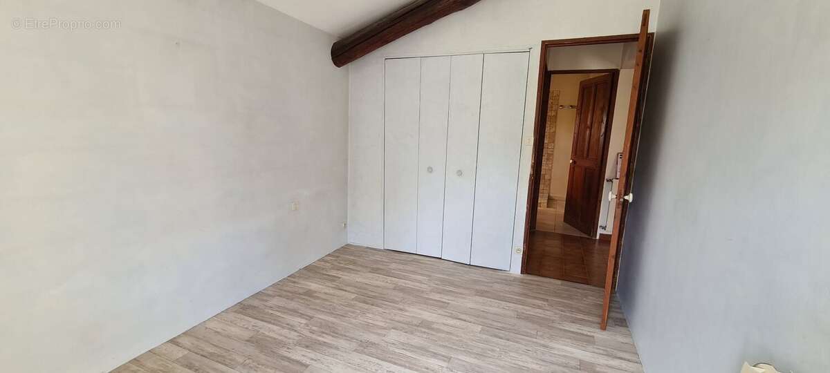 Maison à COLLIAS