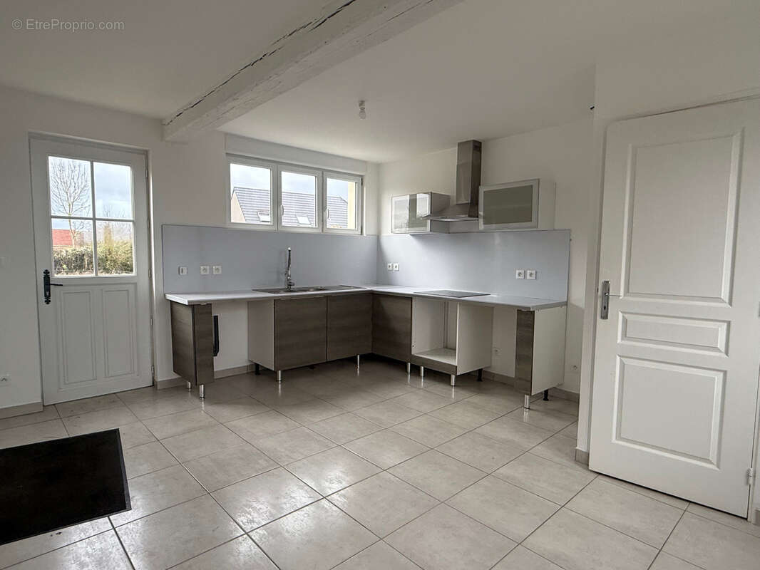 Maison à QUEVAUVILLERS