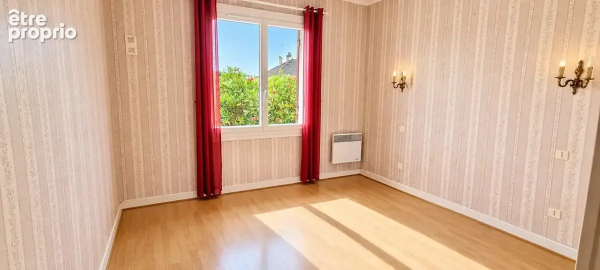 Maison plain pied avec terrasse couverte et  garage sur jardin de 1200 m² - photo 9