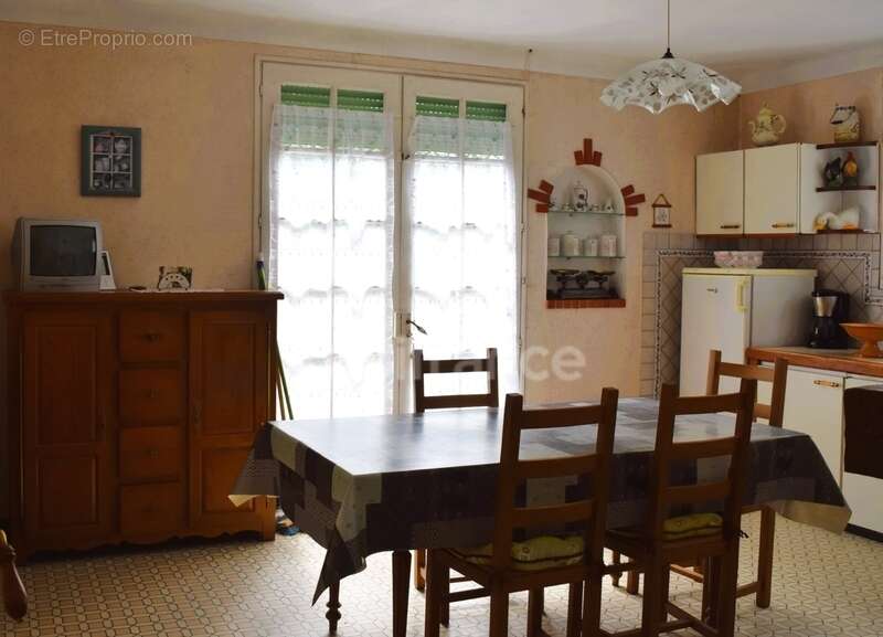 Maison à SAINT-URBAIN