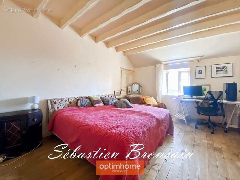 Maison à CHATEAU-CHALON