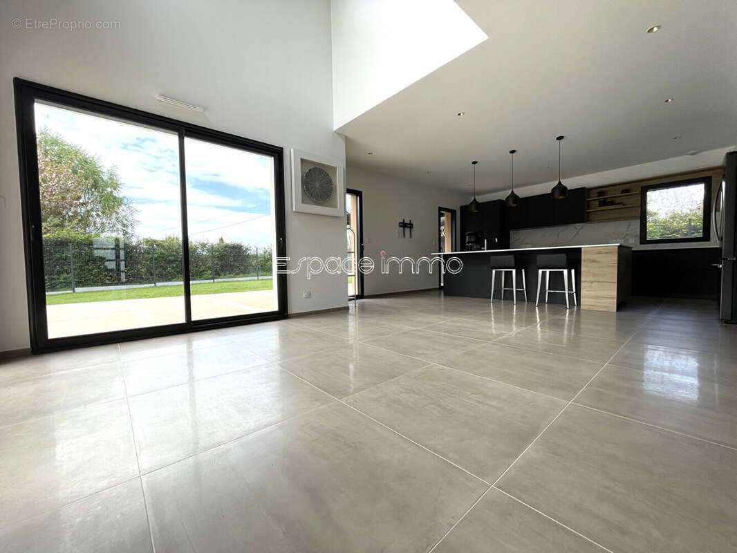 Maison à ISNEAUVILLE