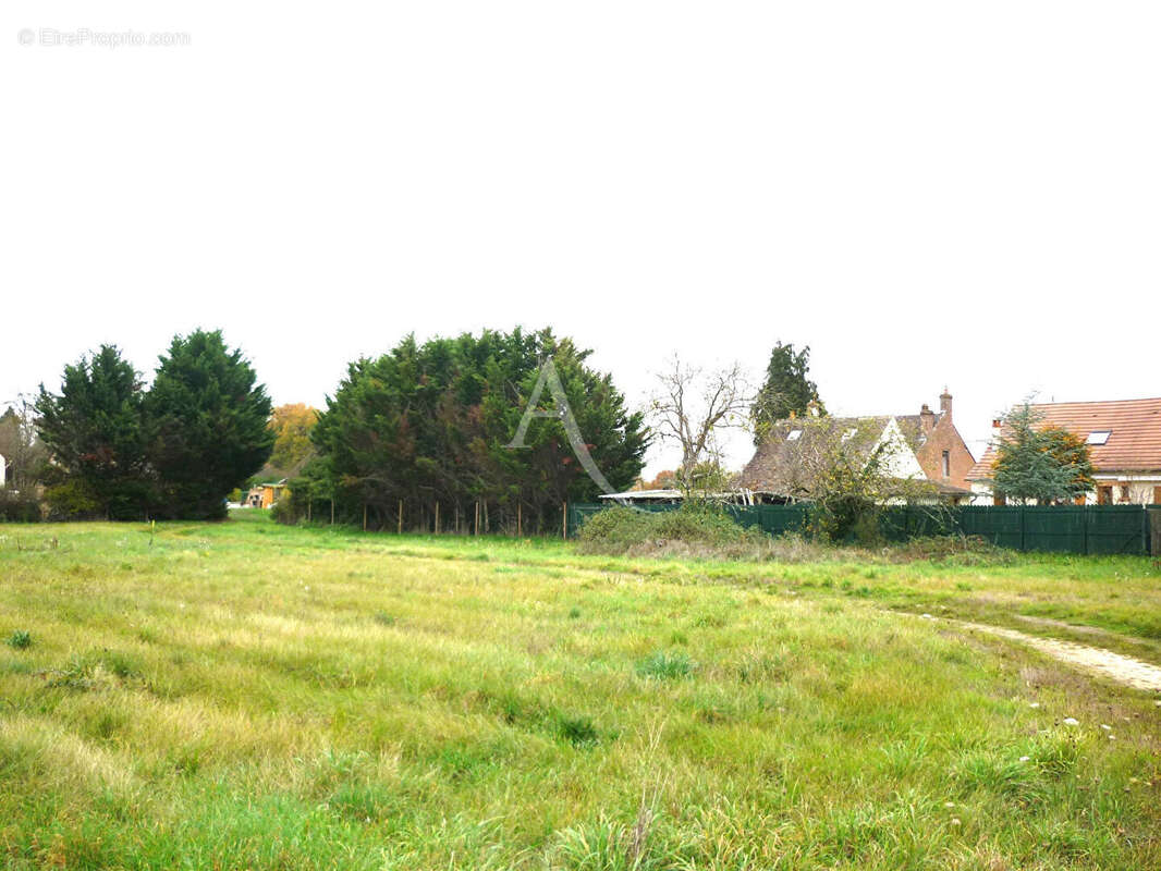 Terrain à LAMOTTE-BEUVRON