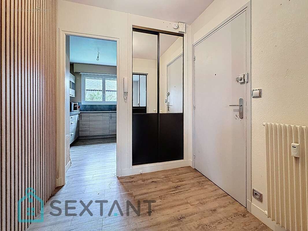 Appartement à LE MESNIL-ESNARD