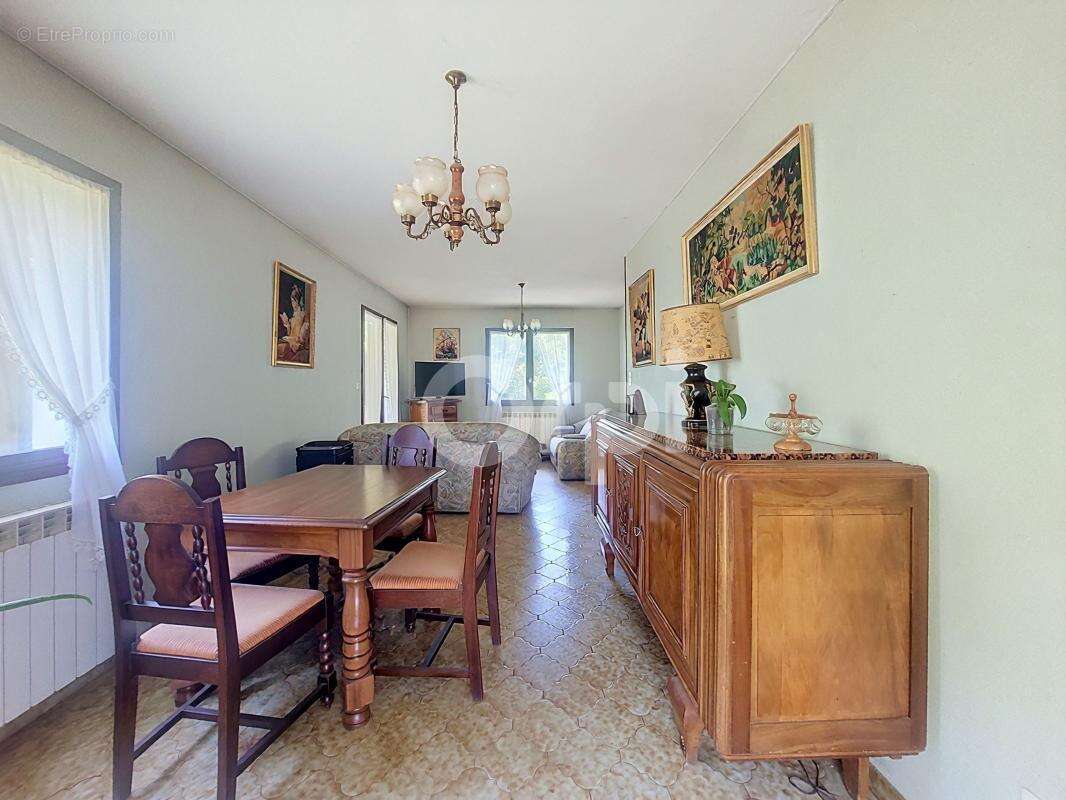 Maison à SAINTE-HELENE-SUR-ISERE