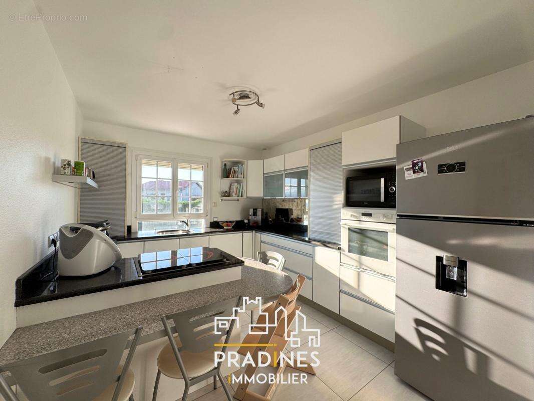 Maison à SAINT-ANDEOL-LE-CHATEAU