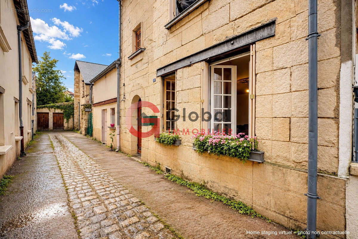 Maison à CHATELLERAULT