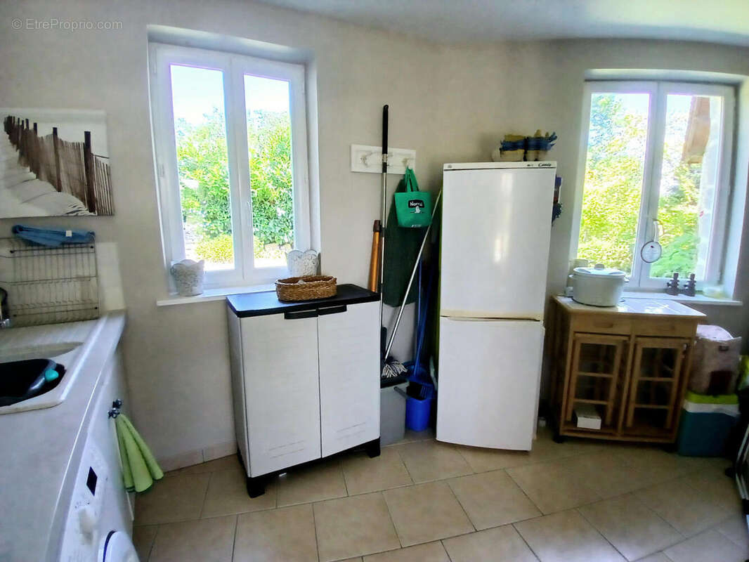 utility - Maison à BUSSIERE-BADIL