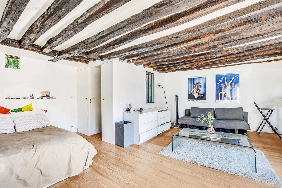 Appartement à PARIS-3E