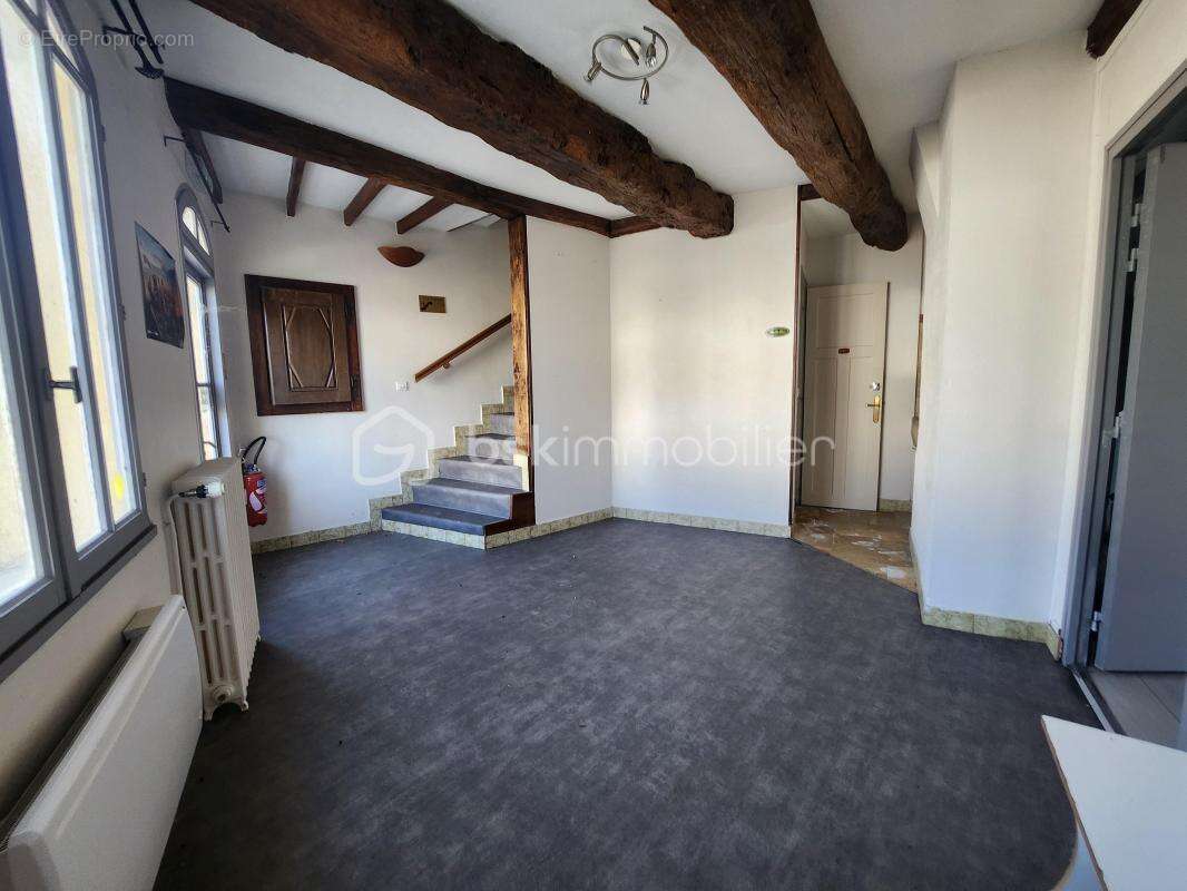 Appartement à CHENAY