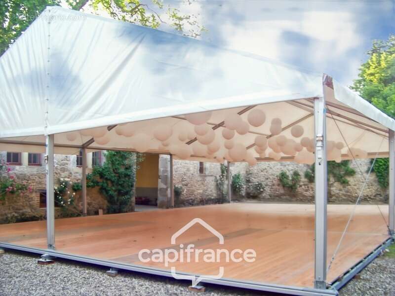 Commerce à SAINTE-LIVRADE-SUR-LOT