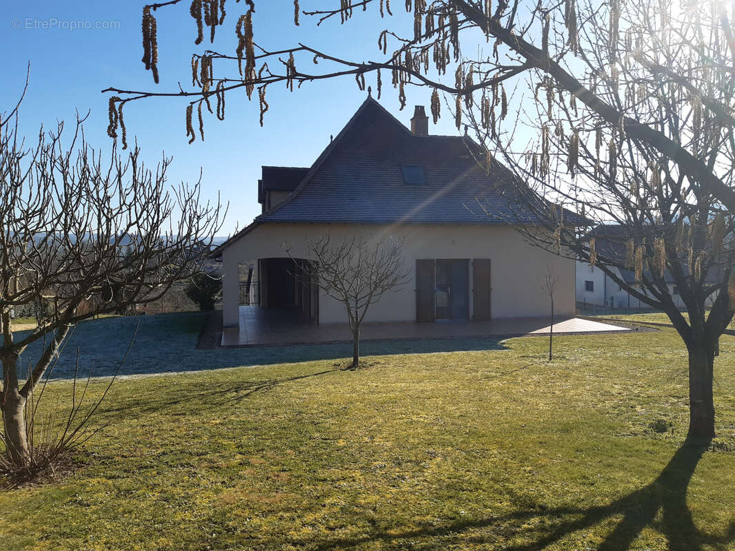Maison à SAINT-JEAN-LESPINASSE