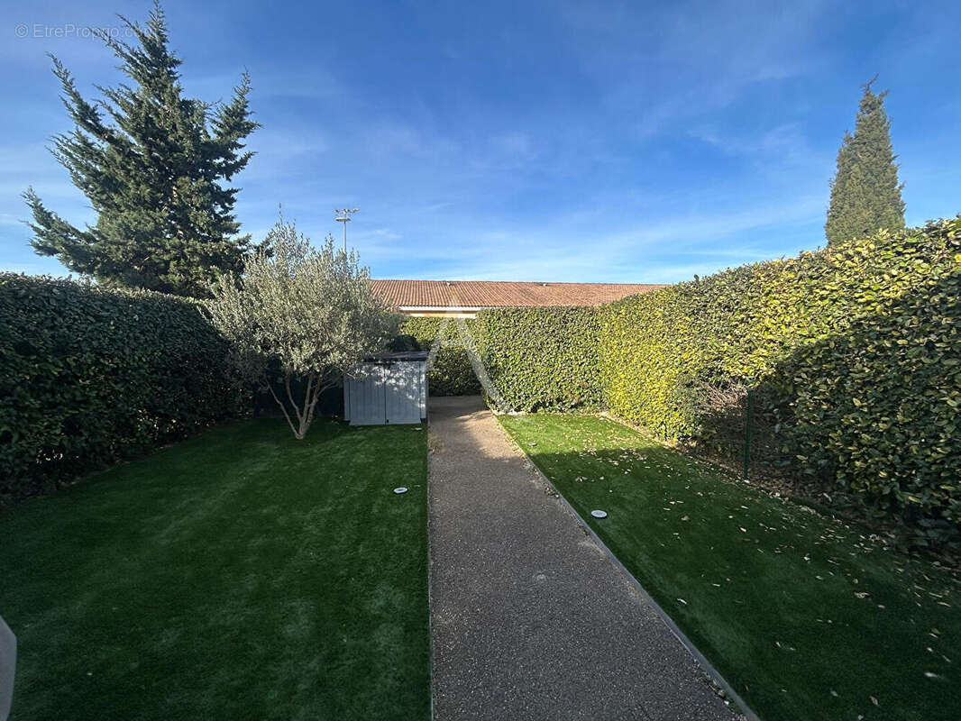 A VENDRE - Appartement (type maison de plain pied) - Poulx - 2 pièce(s) 45.19 m2 - photo 6