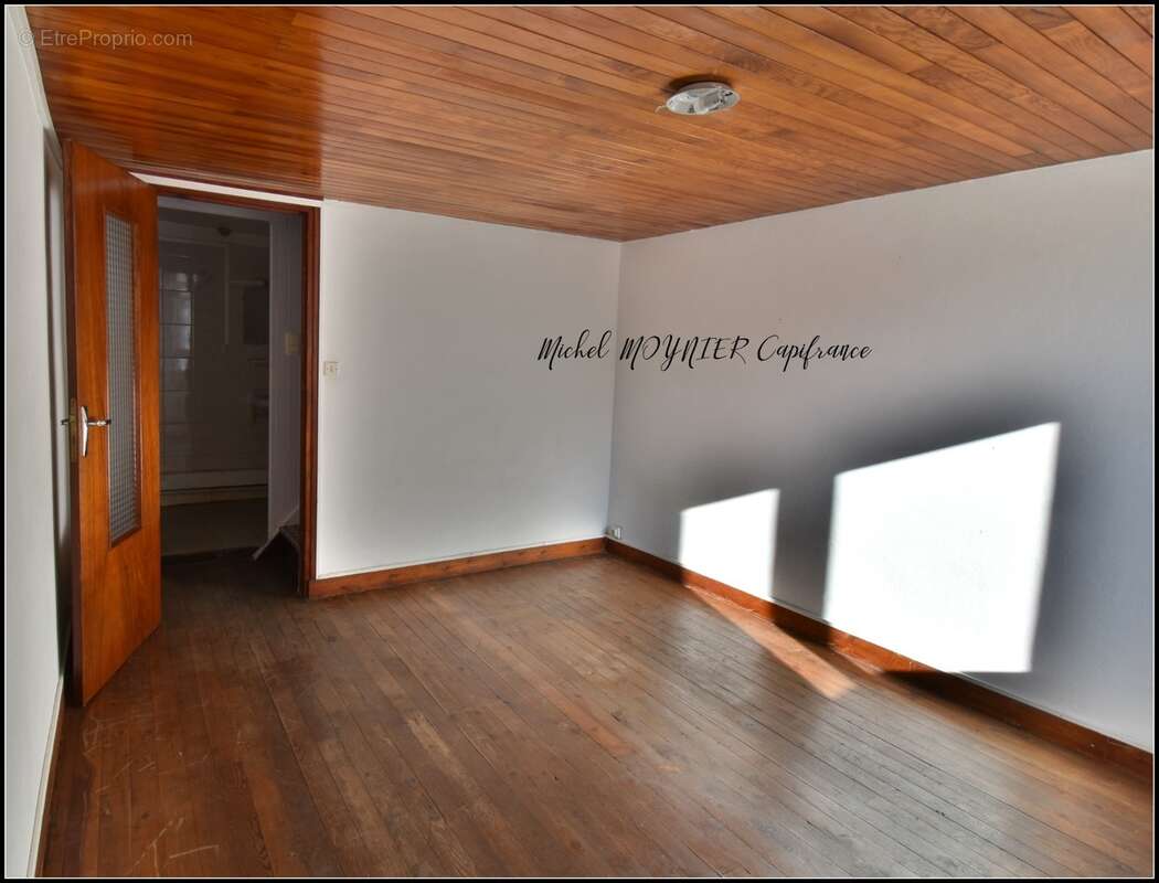 L’Argentière-la-Bessée centre : maison 5 pièces avec cave, combles et jardinet - photo 20