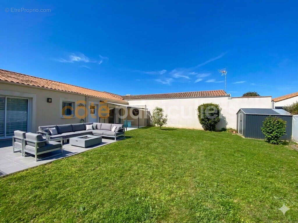 Maison - Saint-Michel- en-L'Herm - 4 chambres - photo 13