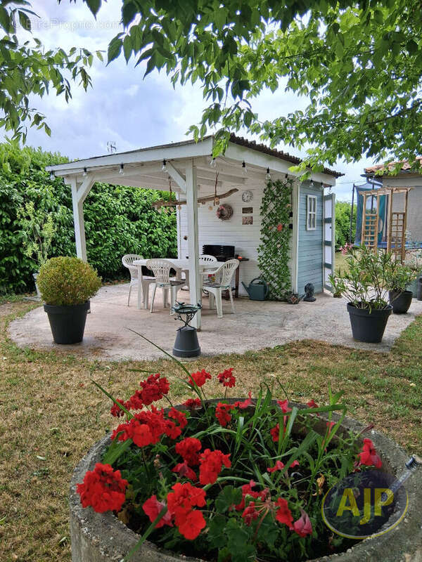 Maison à SAINT-SEURIN-DE-CADOURNE