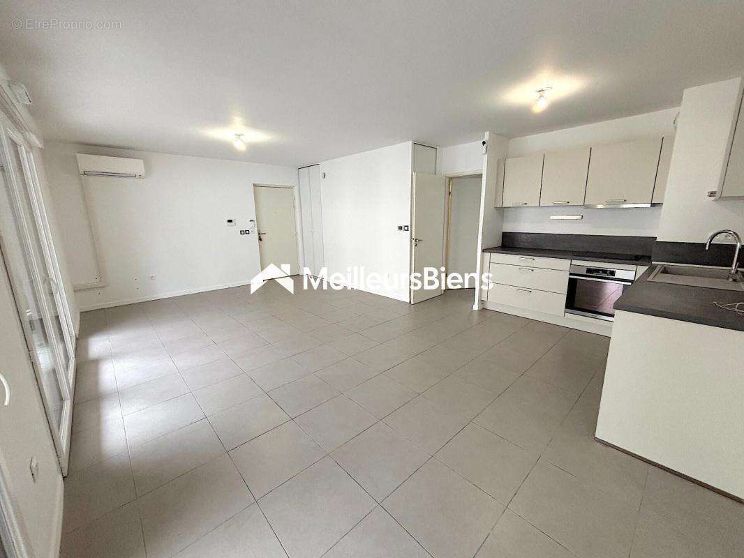 Appartement à SAINT-JEAN-DE-VEDAS