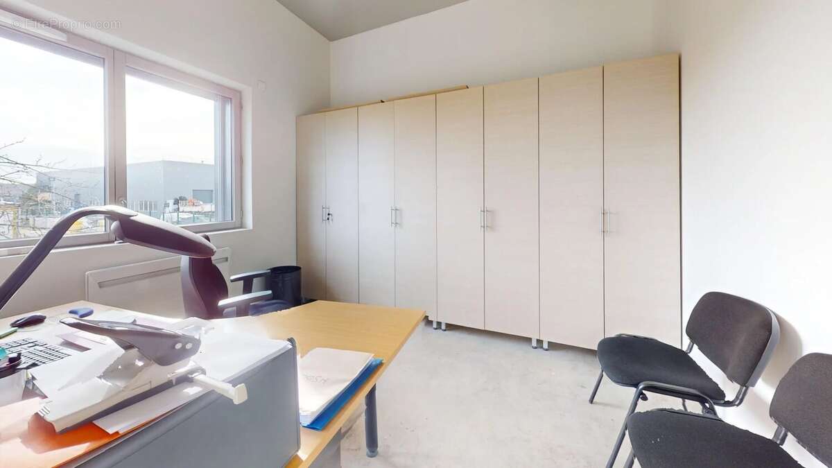 Commerce à COIGNIERES