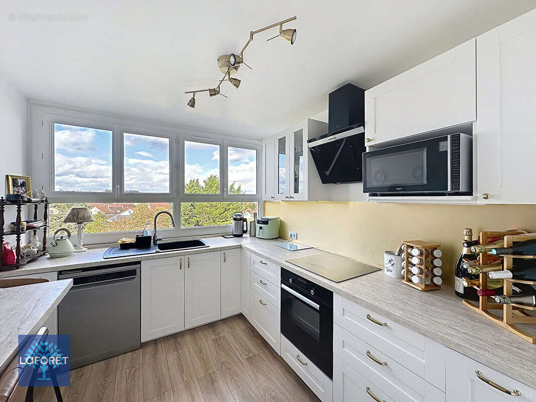 Appartement à SAINT-MICHEL-SUR-ORGE