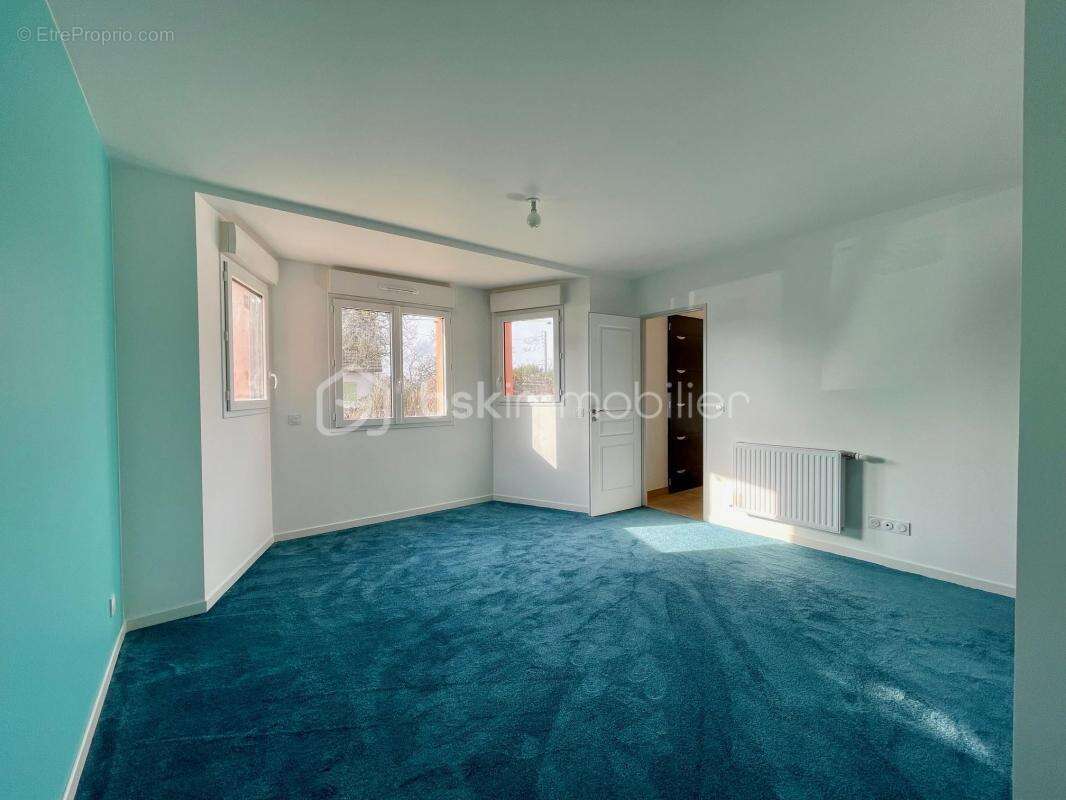  Maison Individuelle Spacieuse avec Potentiel d'Aménagement – ​​Un Bien Rare à Saisir ! - photo 3