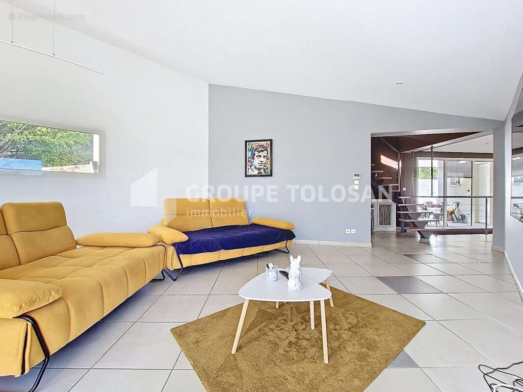 Maison à LAUZERVILLE