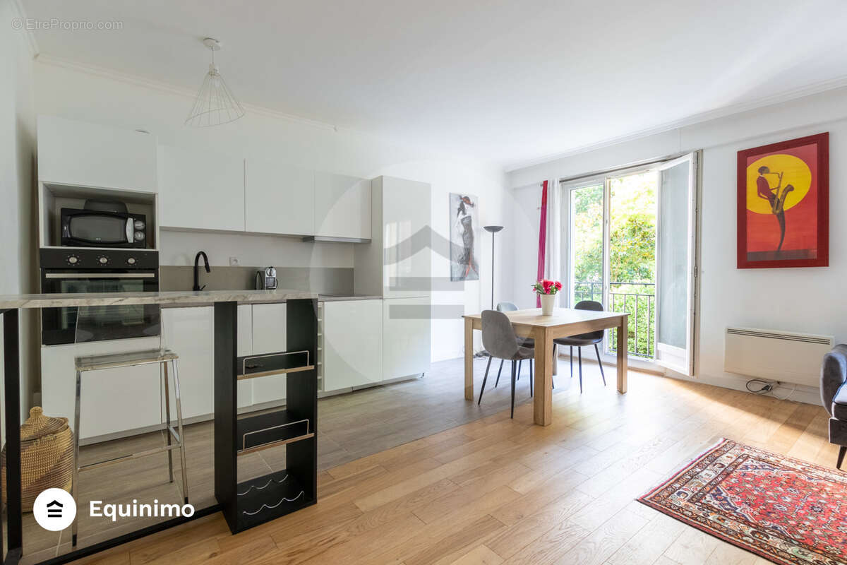 Appartement à NEUILLY-SUR-SEINE