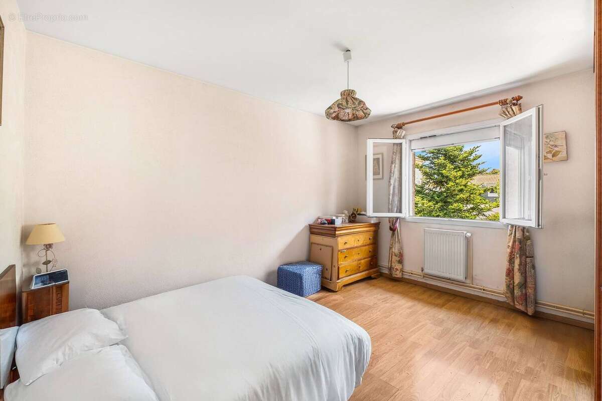 Maison à SEREZIN-DU-RHONE