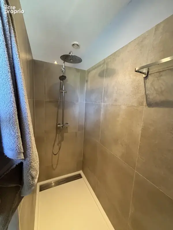 Charmante Maison Familiale avec Piscine et Maison d'Amis sur un Vaste Terrain - photo 20