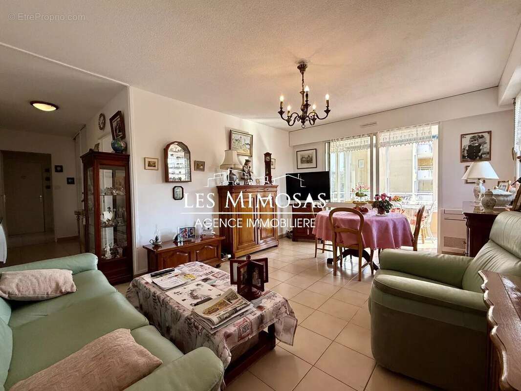 Appartement à FREJUS