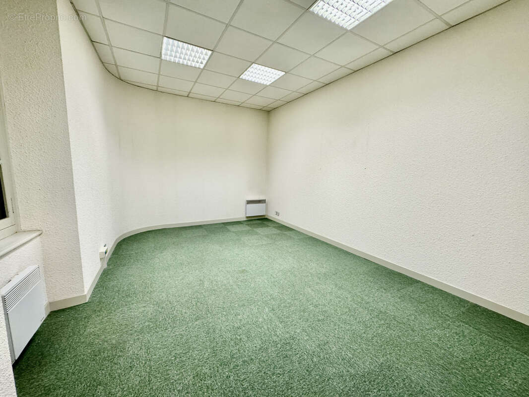 Appartement à LAUDUN-L&#039;ARDOISE