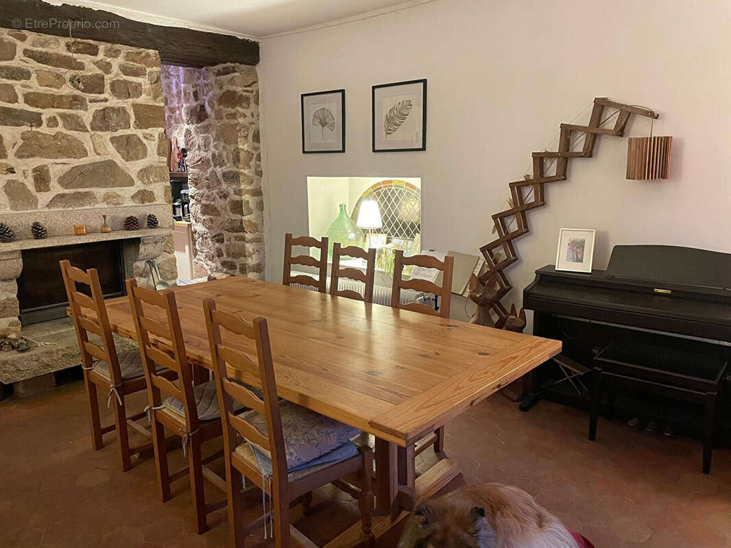 Maison à CHATEAU-CHERVIX