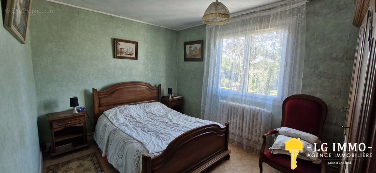 Maison à SAINT-GEORGES-DES-AGOUTS