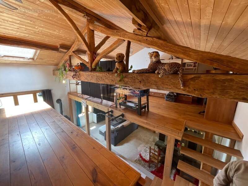 Maison de charme avec deux granges et cour intérieur 1370 m2 - photo 16