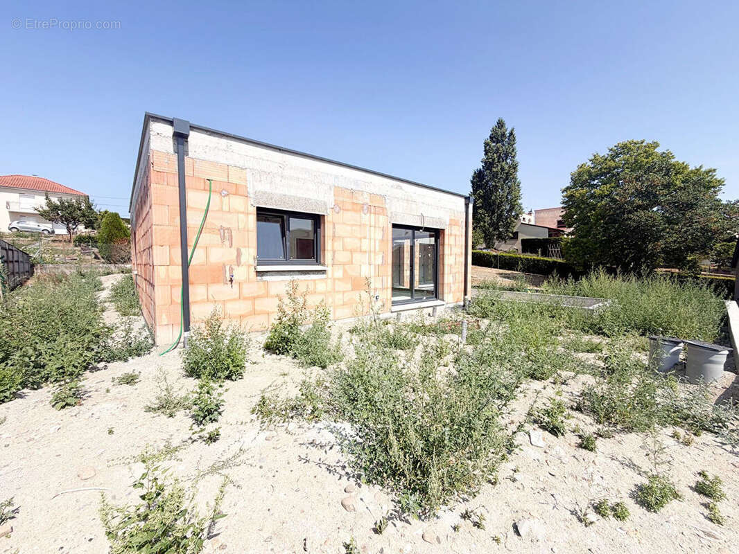 Villa 5 pièces de 119 m2 avec piscine - photo 8