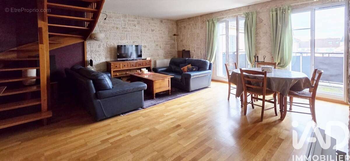 Photo 2 - Appartement à BAILLY-ROMAINVILLIERS