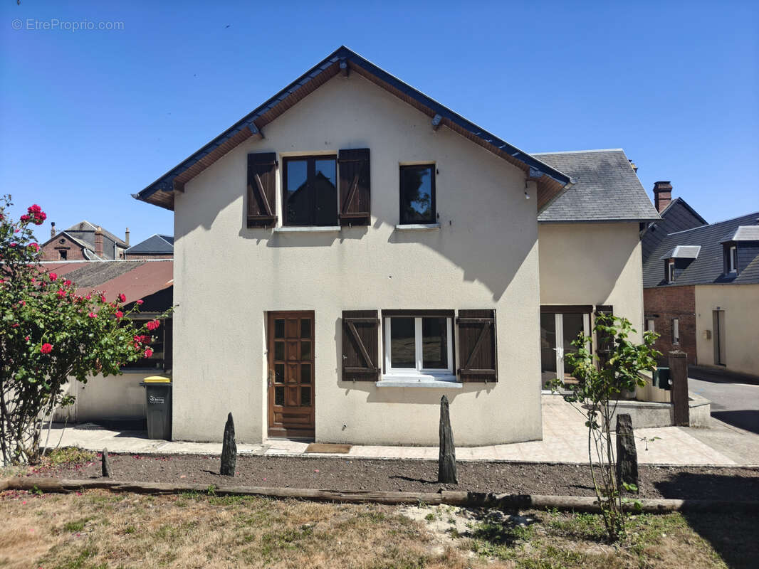 Maison à MONTREUIL-L'ARGILLE