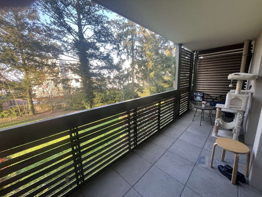 Appartement à DECINES-CHARPIEU