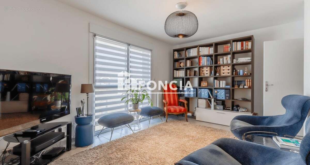 À VENDRE – Bel appartement dernier étage - photo 2